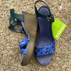 Crocs bright blue wedged sandals